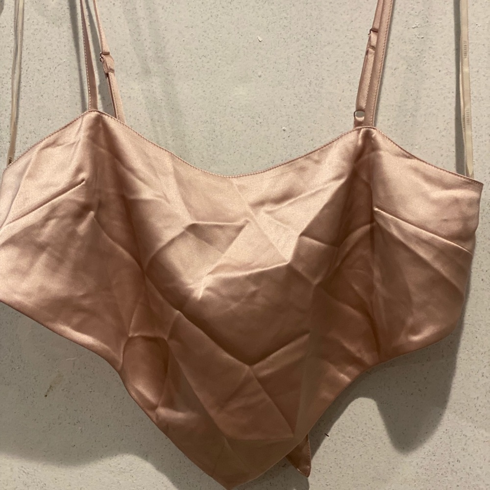 Set of Two 
Woven Crop Too open back 
Color-Blush and Black
Both size -L